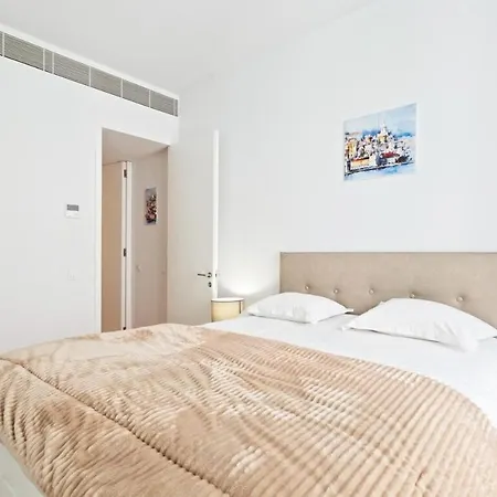 Spacious 1 Bedroom Near Baixa Lisboa