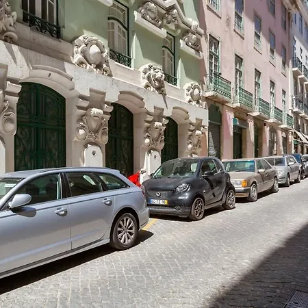 Spacious 1 Bedroom Near Baixa Lägenhet