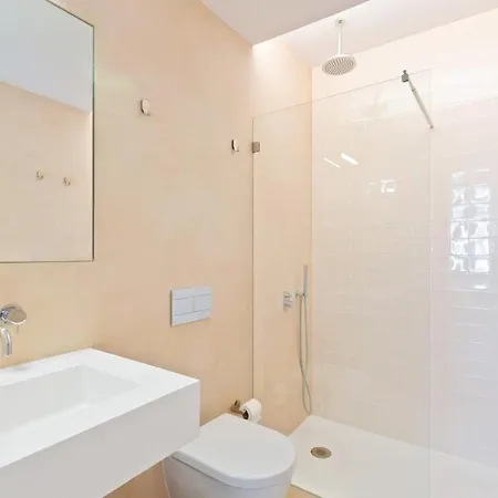 Spacious 1 Bedroom Near Baixa Lägenhet Lisboa