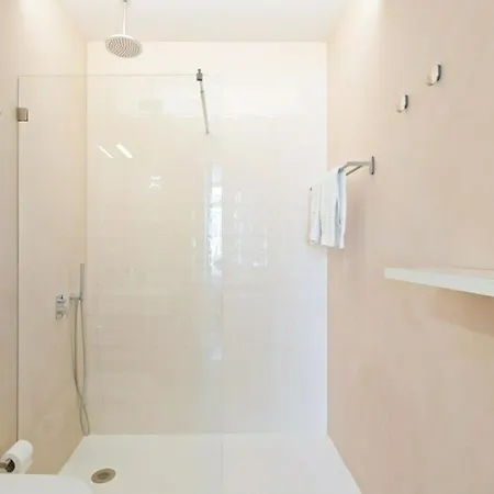 Appartement Spacious 1 Bedroom Near Baixa Lisboa