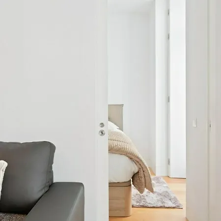 Spacious 1 Bedroom Near Baixa Lisboa