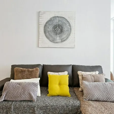 Spacious 1 Bedroom Near Baixa Apartamento *