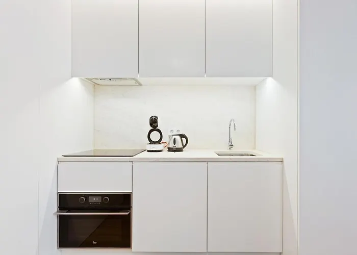 Spacious 1 Bedroom Near Baixa