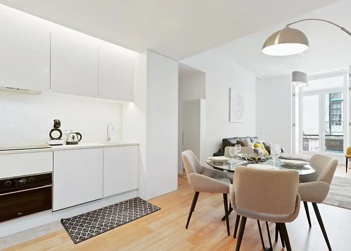 Spacious 1 Bedroom Near Baixa Lisboa