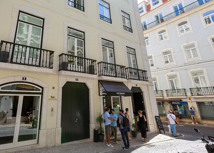 Spacious 1 Bedroom Near Baixa Lizbona