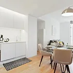 Spacious 1 Bedroom Near Baixa Lisbon