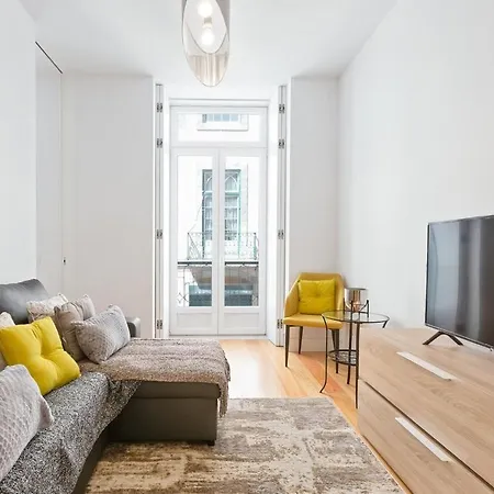 Spacious 1 Bedroom Near Baixa דירה ליסבון
