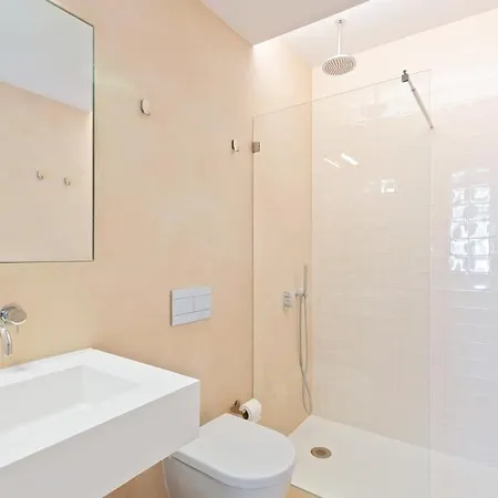 Spacious 1 Bedroom Near Baixa Appartement