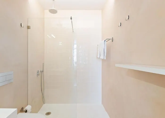Spacious 1 Bedroom Near Baixa Lisboa