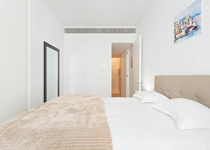 Spacious 1 Bedroom Near Baixa Appartement *