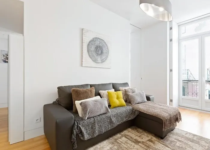Spacious 1 Bedroom Near Baixa Lisboa