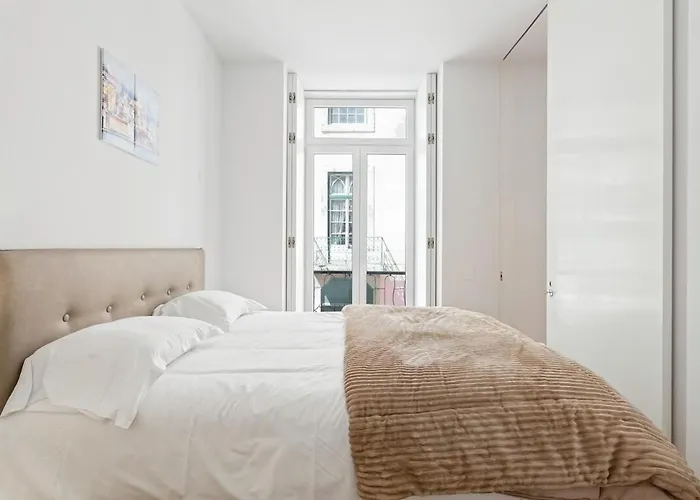 Spacious 1 Bedroom Near Baixa * ליסבון