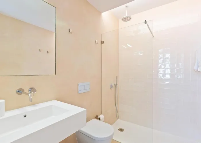 Spacious 1 Bedroom Near Baixa Appartement