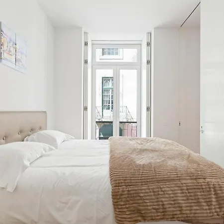Spacious 1 Bedroom Near Baixa * ליסבון