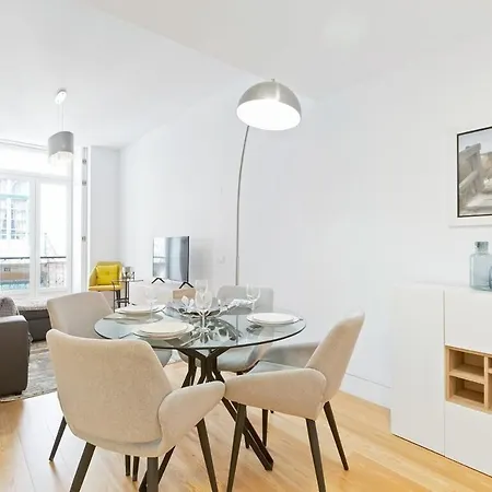 Spacious 1 Bedroom Near Baixa דירה ליסבון